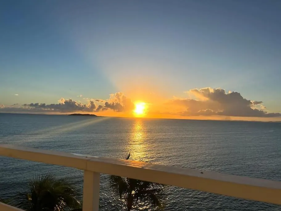 Beautiful Ocean Blue Love Oceanfront Apartment Fajardo