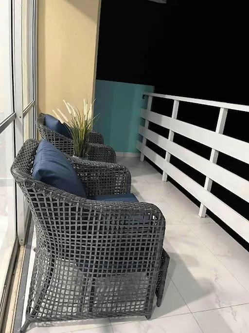 Beautiful Ocean Blue Love Oceanfront Apartment Fajardo